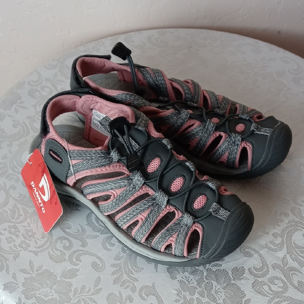 NWT Dannto Women's Pink and Gray Outdoor Sandals